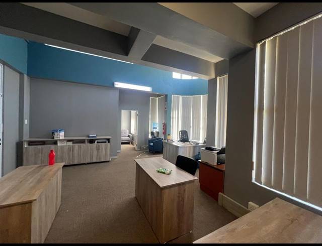 OFFICE PROPERTY TO RENT IN CLARENDON